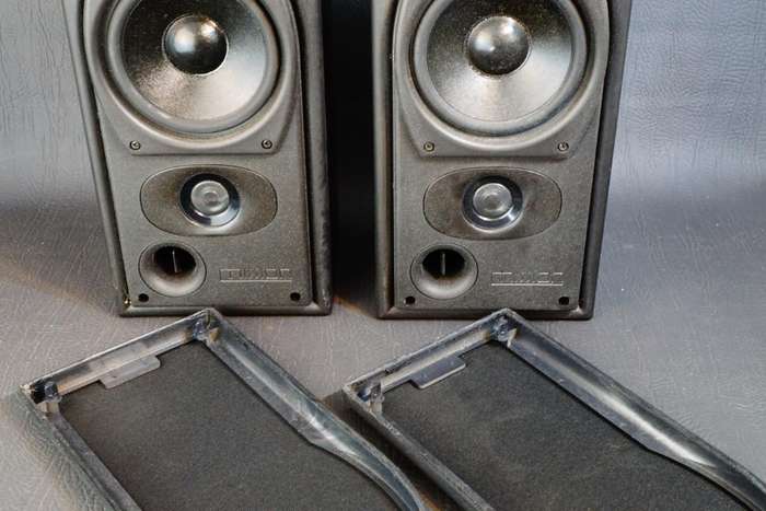 Mission 732 2-Way Reflex Bookshelf Speakers 25-75 Watts 8 Ohms **Great Condition**