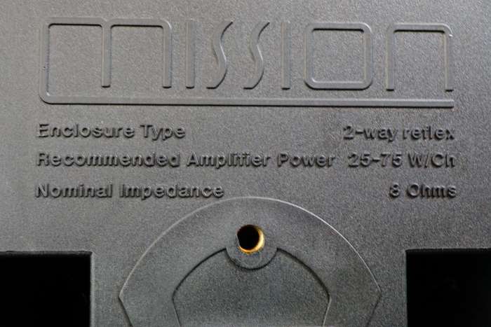 Mission 732 2-Way Reflex Bookshelf Speakers 25-75 Watts 8 Ohms **Great Condition**