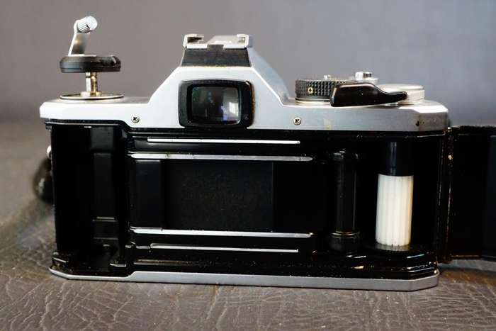 Pentax MX 35mm SLR Film Camera with Pentax 50mm F1.7 Lens  **Great Condition**