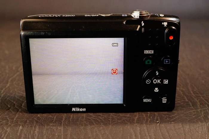 Nikon Coolpix S2600 14.0MP Purple Compact Digital Camera with 5x Optical Zoom  **Great Condition**