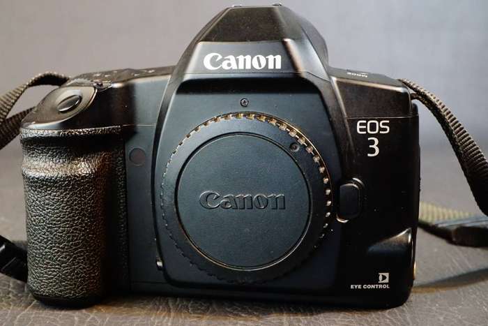 Canon EOS 3 35mm SLR Film Camera Body with Eye Focus Control **Excellent Condition**