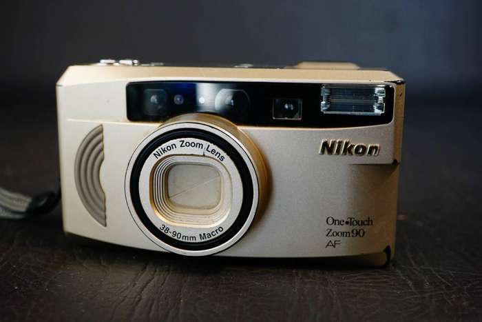 Nikon One Touch Zoom 90 Point and Shoot AF Film Camera with 38-90mm Zoom Lens **Good Condition**