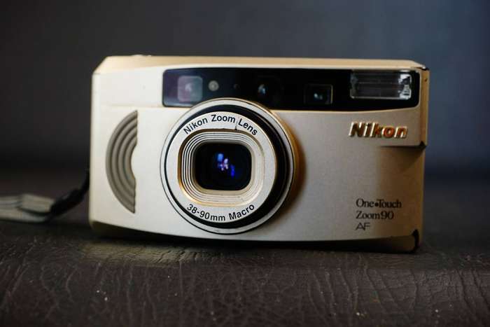 Nikon One Touch Zoom 90 Point and Shoot AF Film Camera with 38-90mm Zoom Lens **Good Condition**