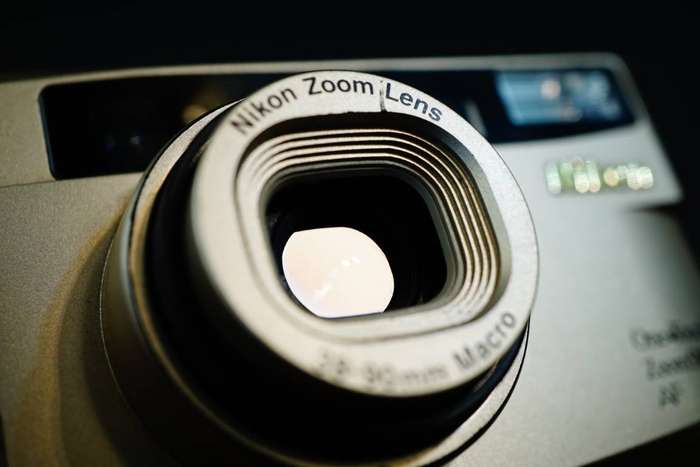 Nikon One Touch Zoom 90 Point and Shoot AF Film Camera with 38-90mm Zoom Lens **Good Condition**