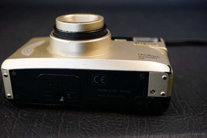 Nikon One Touch Zoom 90 Point and Shoot AF Film Camera with 38-90mm Zoom Lens **Good Condition**