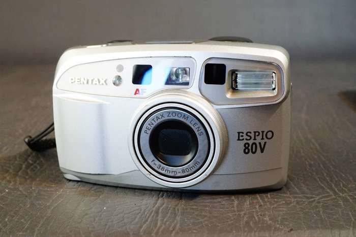 Pentax ESPIO 80v 35mm Point and Shoot AF Film Camera with 38-80mm Zoom Lens  **Great Condition**