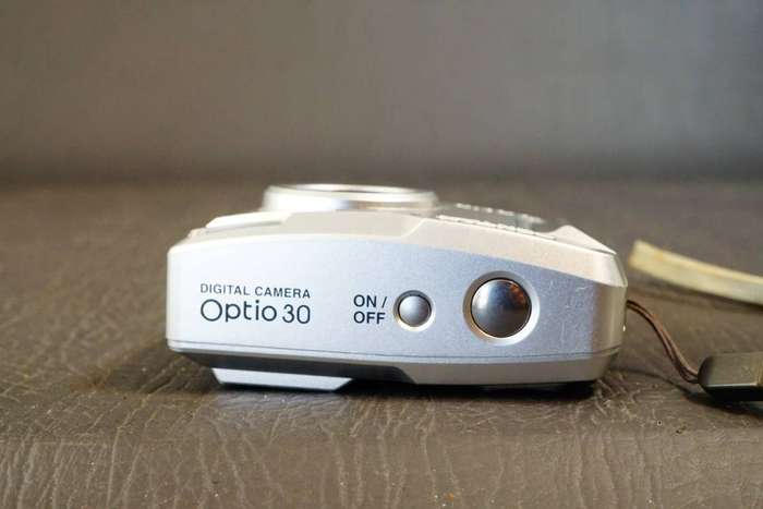 Pentax Optio 30 Compact Digital Camera 3.2MP - 3x Zoom **Good Condition**
