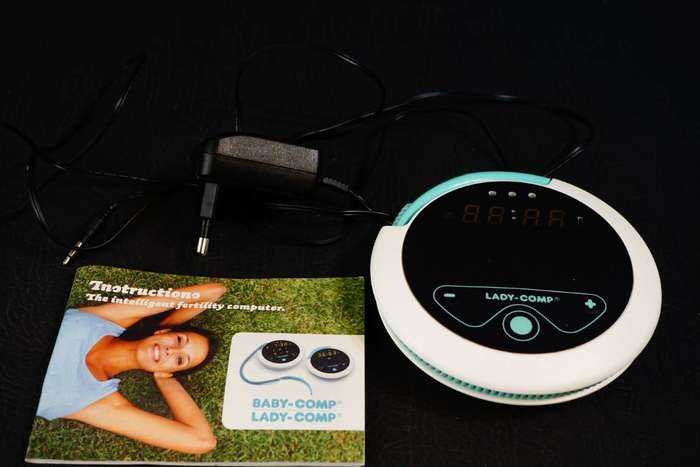 Lady Comp Fertility Tracker Natural Family Planning Monitor Digital Thermometer **Great  Condition**