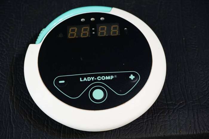 Lady Comp Fertility Tracker Natural Family Planning Monitor Digital Thermometer **Great  Condition**