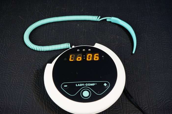 Lady Comp Fertility Tracker Natural Family Planning Monitor Digital Thermometer **Great  Condition**