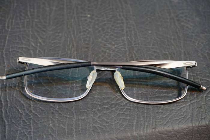 Oakley Wingfold Satin Brushed Chrome OX5100-0352 52-16-139 Optical Eyeglasses **Good Condition**