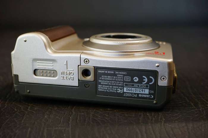 Canon PowerShot A20 2.1MP 3x Zoom Compact Digital Camera **Great Condition**