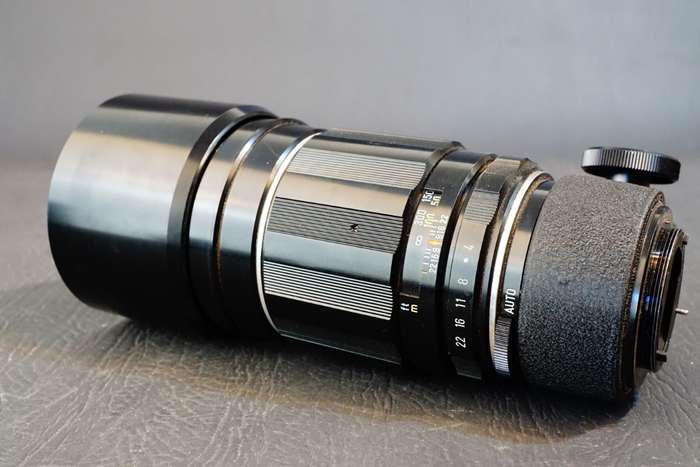 Asahi Pentax Super Multi Coated Takumar 300mm F4 Lens in M42 Screw Mount    **Excellent Condition**