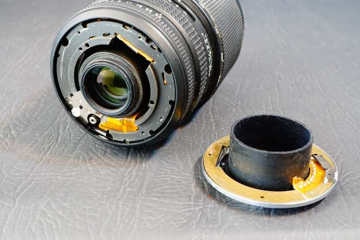 Contax Carl Zeiss Vario-Sonnar 70-300mm f/4-5.6 for Canon EF Mount