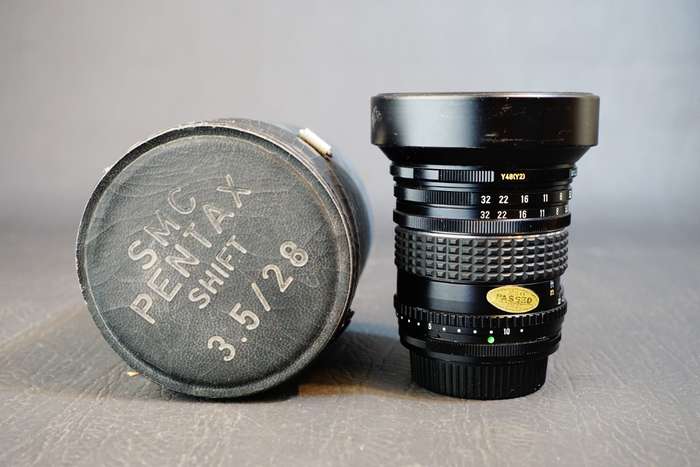 Pentax SMC Pentax Shift 28mm F3.5 Lens Pentax K Mount with Case **Excellent Condition**
