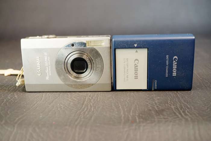 Canon PowerShot Digital ELPH SD790 IS / Digital IXUS 90 IS 10.0MP Digital Camera **Good Condition**
