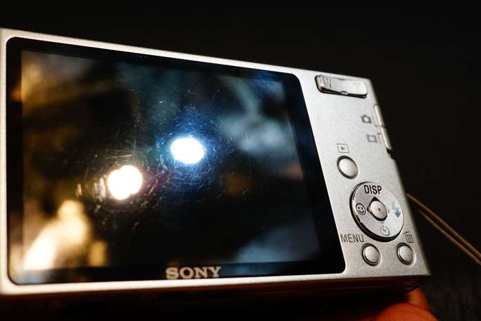 Sony Cyber Shot DSC-W320 14.1 MP Compact Digital Camera Zeiss Lens  **Great Condition**