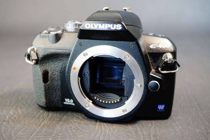 Olympus E-400 with Kodak CCD sensor 10 Mpx DSLR