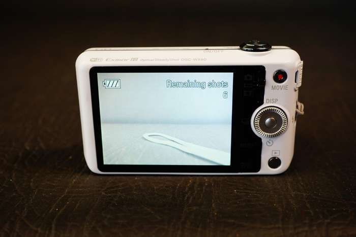 Sony Cyber-shot DSC-WX80 16.2 MP Digital Compact Camera White **Great Condition**