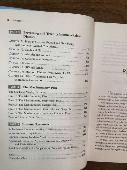 The Immune Advantage - Ellen Mazo (Hardcover with no dj)