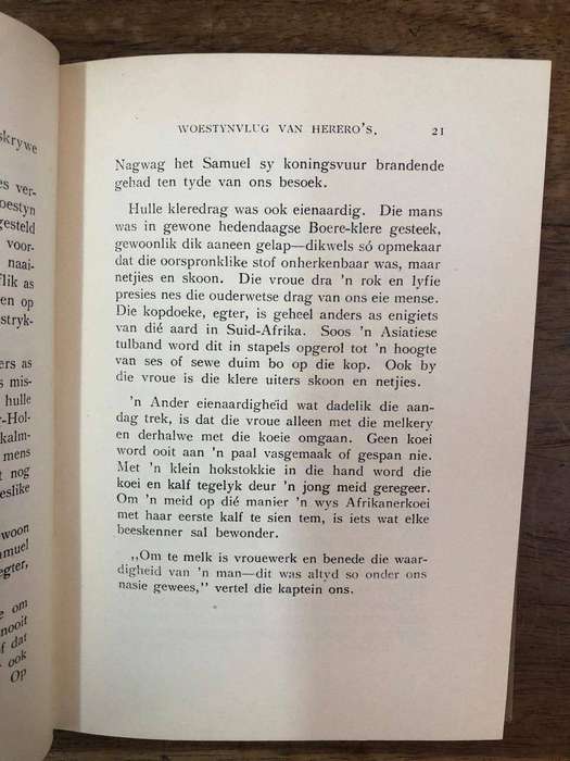 (First Edition) Sketse uit die Lewe van Mens en Dier - Eugene N Marais (Hardcover with no dj)