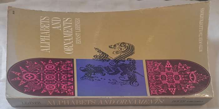 Alphabets and Ornaments - Ernest Lehner (Paperback)