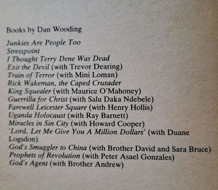 Twenty-six Lead Soldiers - Dan Wooding (Paperback with no DJ)