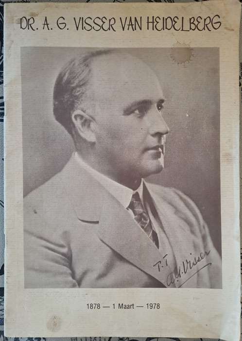Kort Geskiedkundige oorsig van belangrike gebeur tenisse in die lewe - Dr. A. G. Visser (paperback)