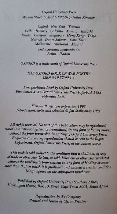 War poetry - Jon Stallworthy (paperback)