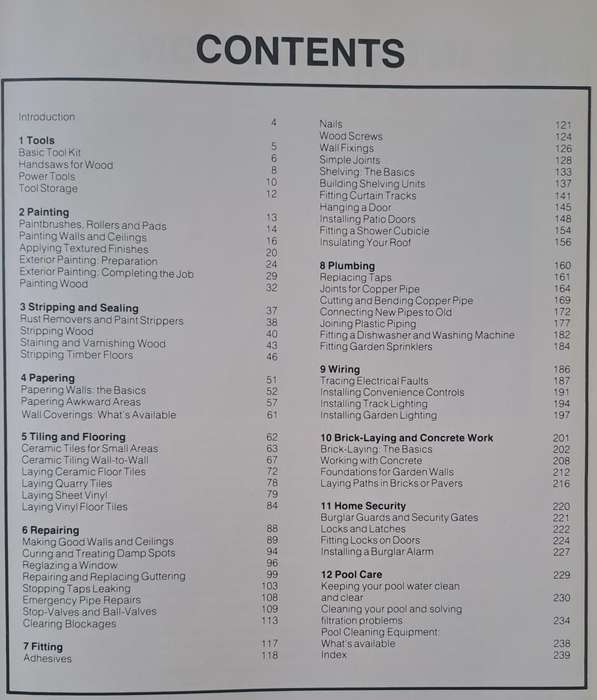 The south African Encyclopedia of Home maintenance - C. Struik (hard cover)