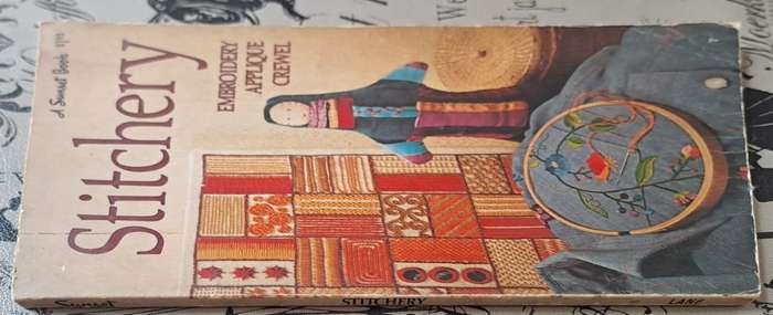 Stitchery - Lane (paperback)