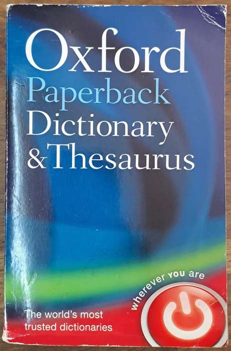 Dictionary & Thesaurus - Oxford (paperback)