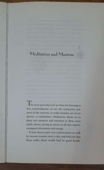 Synchro Destiny - Deepak Chopra (Paperback book with no dj)