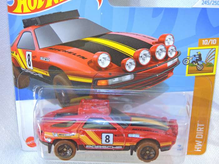 Hot Wheels PORSCHE 928 S Safari  ( Red #8 )