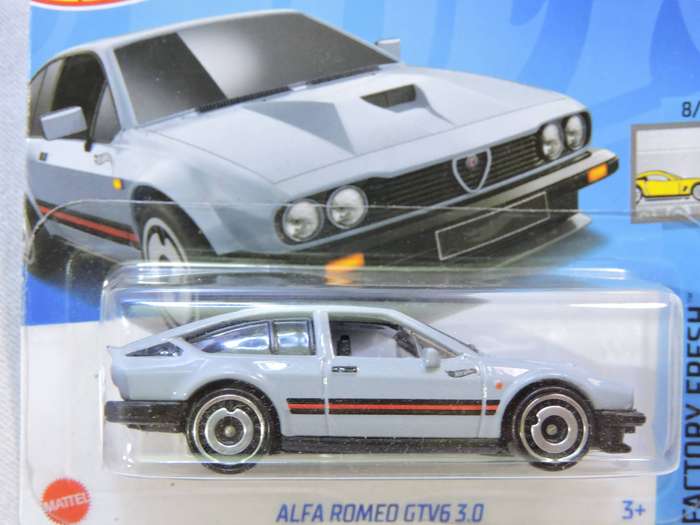 Hot Wheels ALFA ROMEO GTV 3.0  ( Grey )