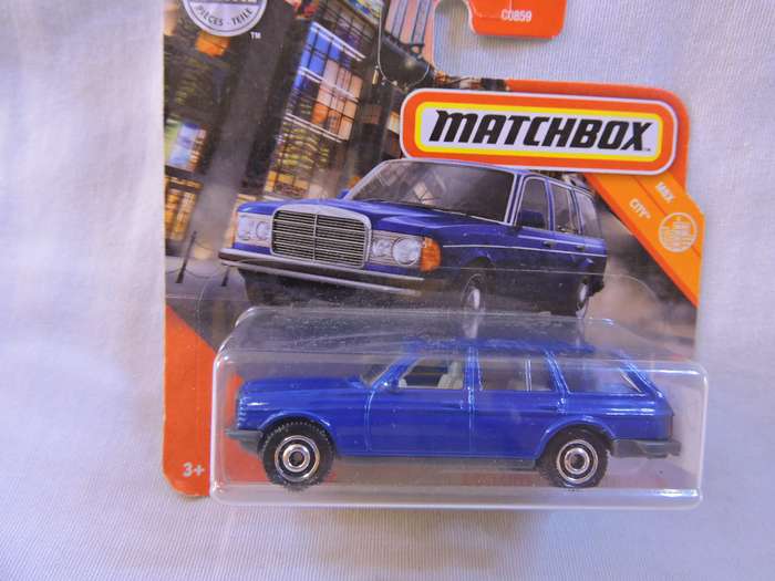 Matchbox MERCEDES BENZ W123 WAGON  ( Blue ) Like Hot Wheels