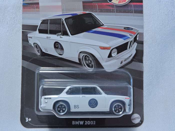 Hot Wheels BMW 2002 ( White #2 ) 3/6 Vintage Racing Club