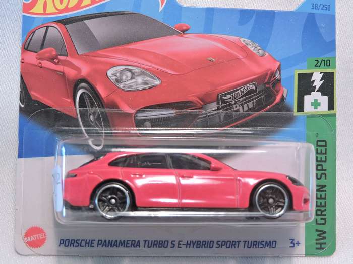 Hot Wheels PORSCHE PANAMERA TURBO S E HYBRID SPORT TURISMO ( Red )