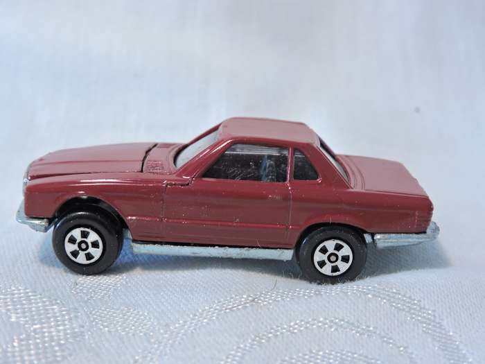 Lintoy MERCEDES BENZ 350SL ( Red ) MINT IN BOX  like Hot Wheels