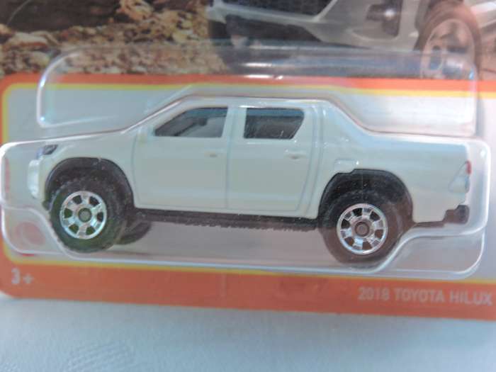 Matchbox TOYOTA HILUX PICK UP  BAKKIE ( White )  Like Hot Wheels