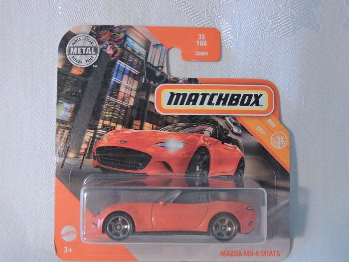 Matchbox MAZDA MX-5 MIATA Cabriolet ( Orange )  Like Hot Wheels
