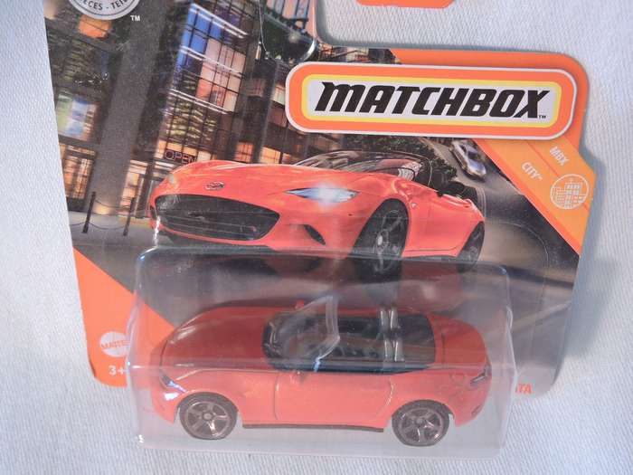 Matchbox MAZDA MX-5 MIATA Cabriolet ( Orange )  Like Hot Wheels