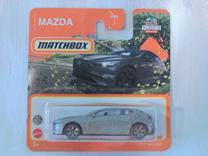 Matchbox MAZDA 3 ( Silver )  Like Hot Wheels