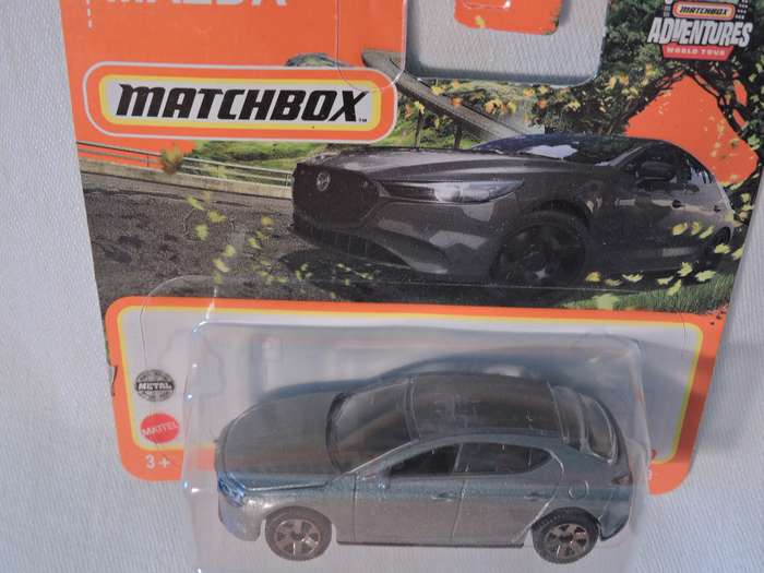 Matchbox MAZDA 3 ( Silver )  Like Hot Wheels