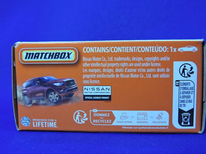 Matchbox INFINITI QX80 ( Mint In Box  Red )  like Hot Wheels