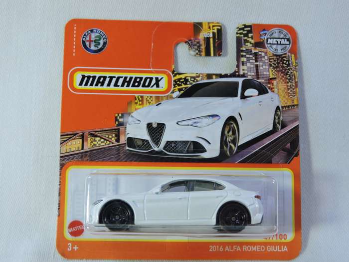 Matchbox Alfa Romeo Giulia  ( White )  Like Hot Wheels