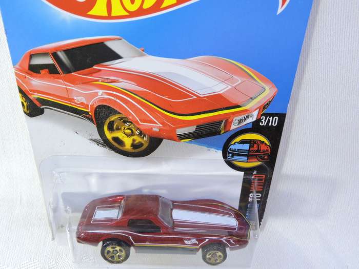 Hot Wheels CHEVY CHEVROLET Corvette Stingray ( Red ) Long Card