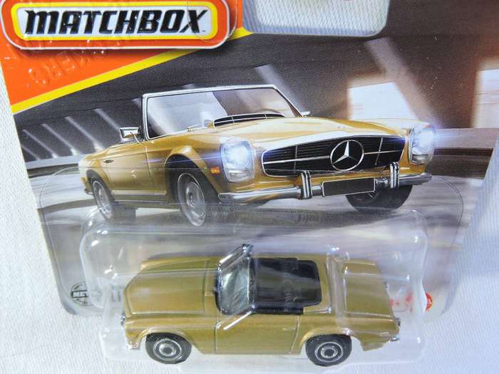 Matchbox MERCEDES BENZ 230 SL Pagoda  ( Gold ) 46/125  Like Hot Wheels