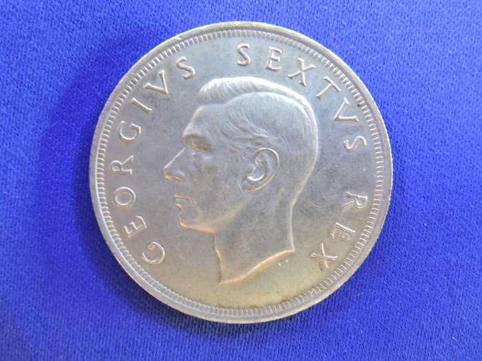 1952 SA Union 5 Shilling Silver coin Crown