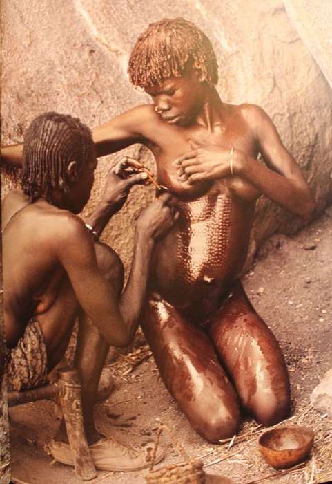 AFRICA : 25TH ANNIVERSARY EDITION - LENI RIEFENSTAHL (2005) - LARGE HARDCOVER IN SLIPCASE